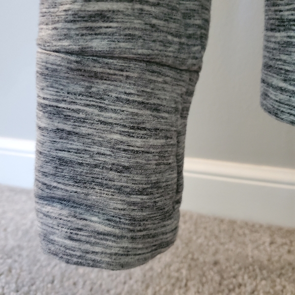 GapFit Women's Heather Grey Full-Zip Jacket - Picture 3 of 7